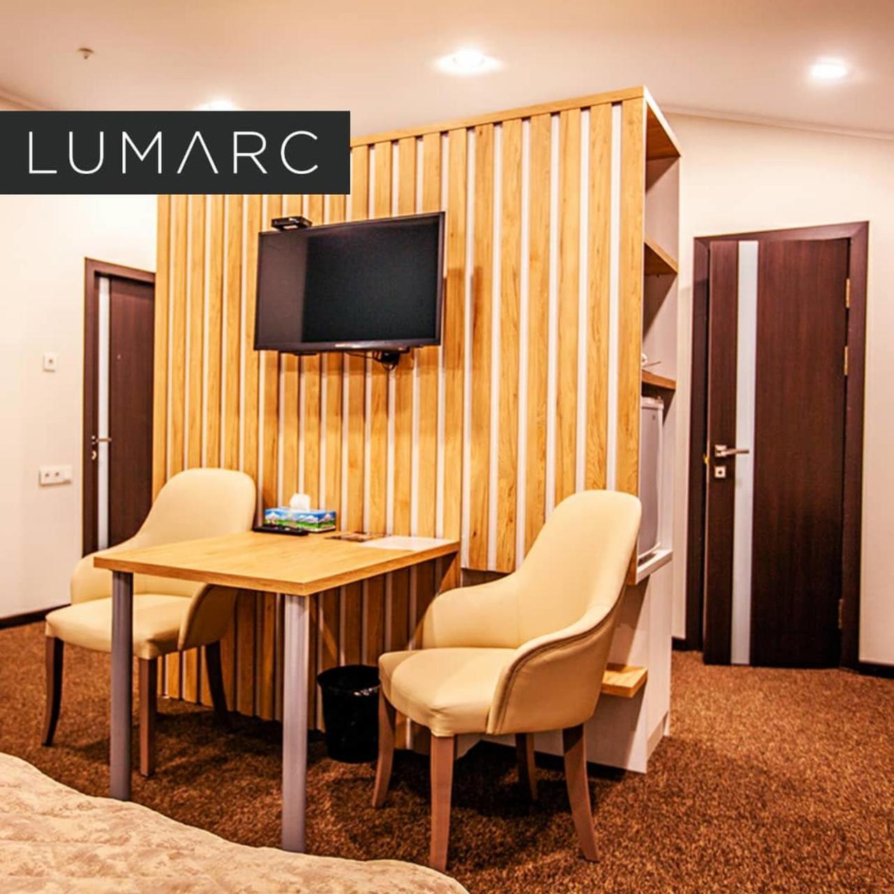 Lumarc Hotel ビシュケク エクステリア 写真